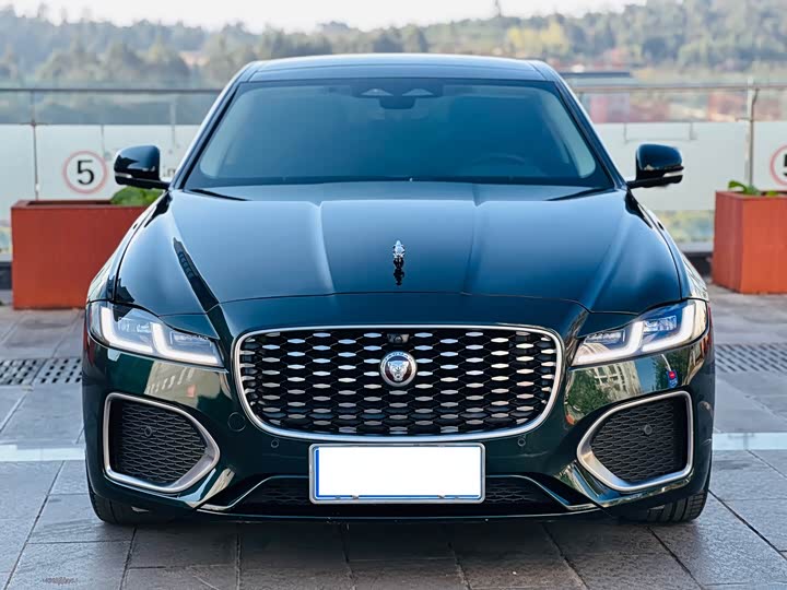 Фото 2 - Jaguar XF L