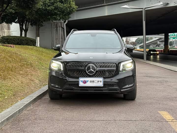 Фото 2 - Mercedes-Benz GLB-Class