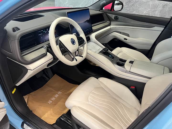 Фото 6 - Denza N7