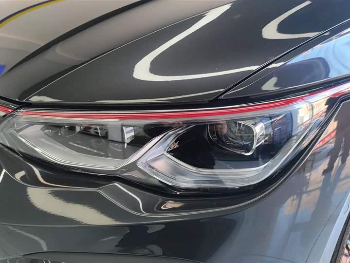 Фото 5 - Volkswagen Golf GTI