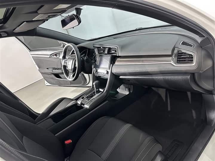 Фото 6 - Honda Civic