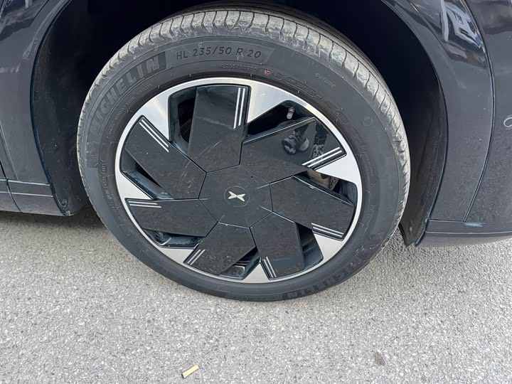 Фото 4 - XPeng X9