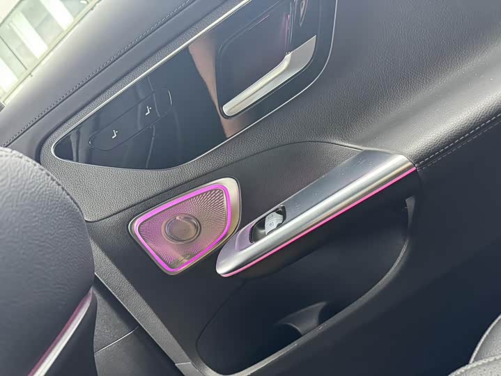 Фото 4 - Mercedes-Benz C-Class