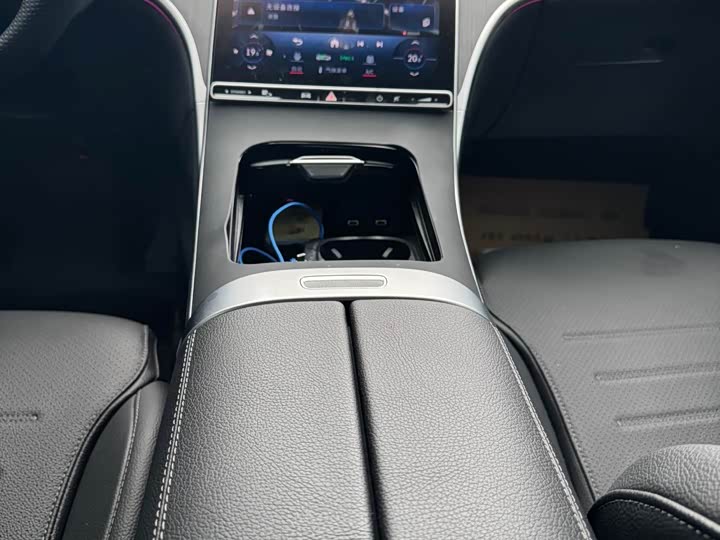 Фото 8 - Mercedes-Benz C-Class