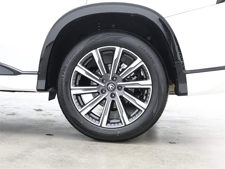 Фото 9 - Changan CS75 Plus