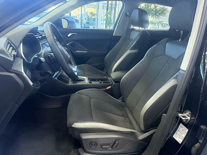 Фото 9 - Audi Q3