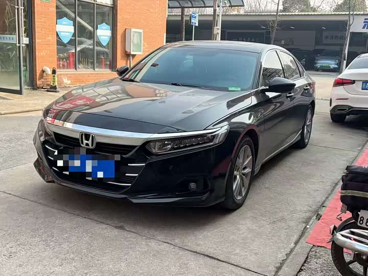 Фото 1 - Honda Accord