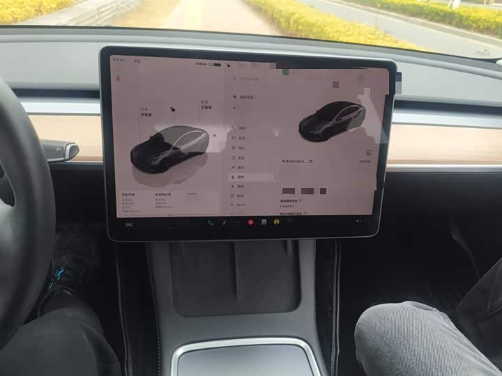 Фото 6 - Tesla Model 3