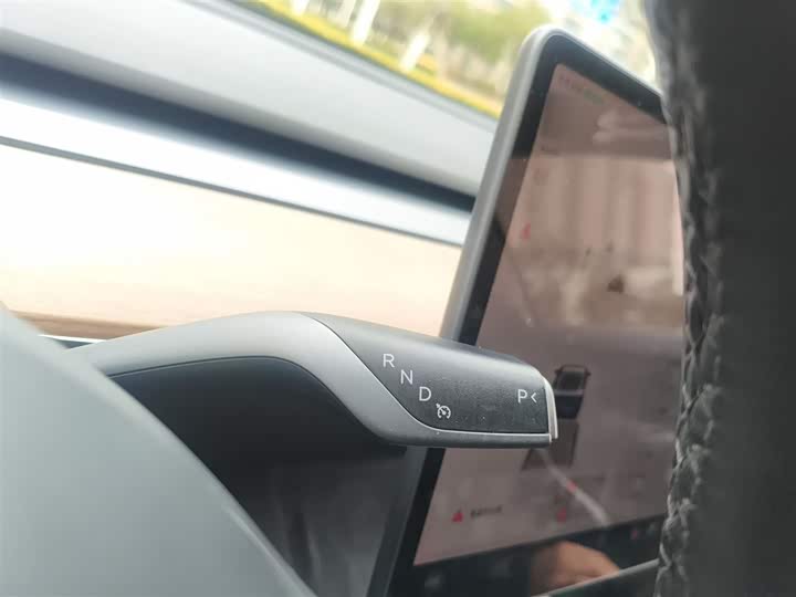 Фото 7 - Tesla Model 3