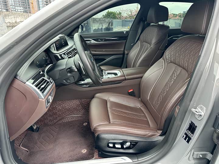 Фото 7 - BMW 7 Series