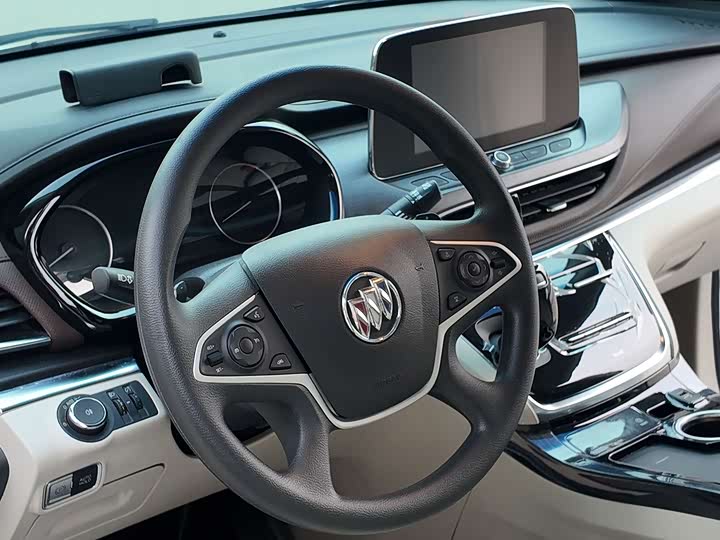 Фото 4 - Buick GL8 ES