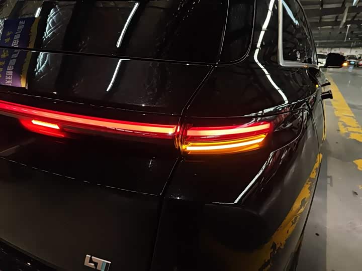 Фото 8 - LiXiang L7