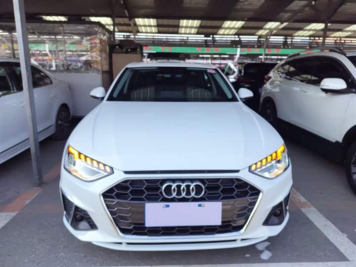 Фото 3 - Audi A4L