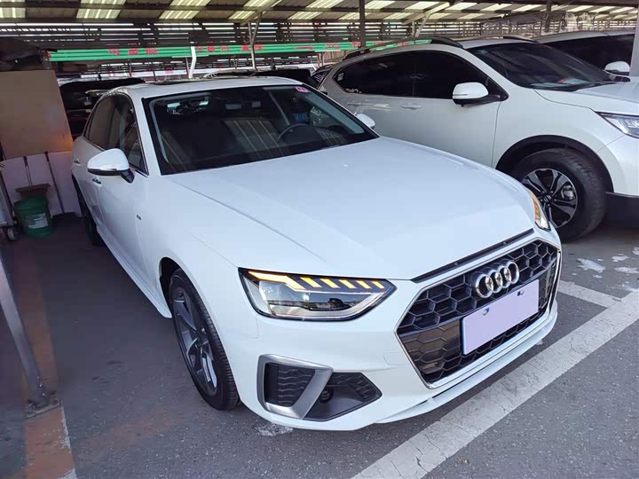 Фото 4 - Audi A4L