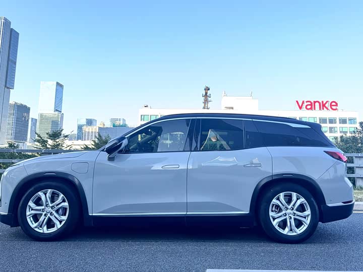 Фото 3 - Nio ES8