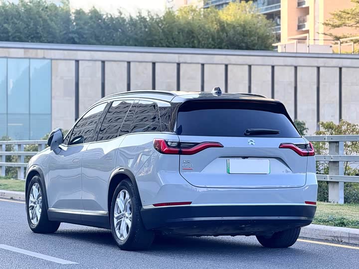 Фото 4 - Nio ES8