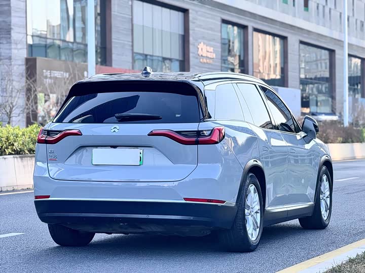 Фото 5 - Nio ES8