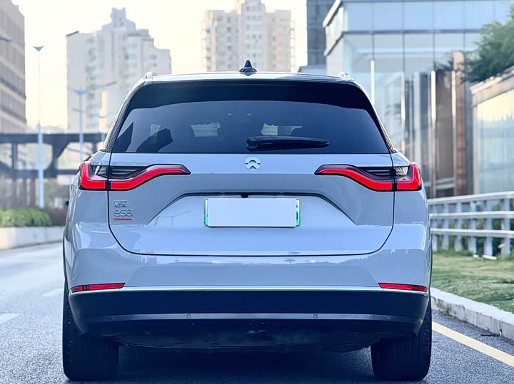 Фото 7 - Nio ES8