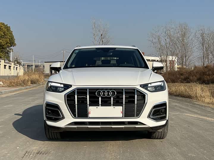 Фото 2 - Audi Q5L