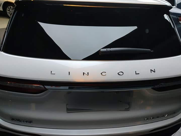 Фото 4 - Lincoln Corsair