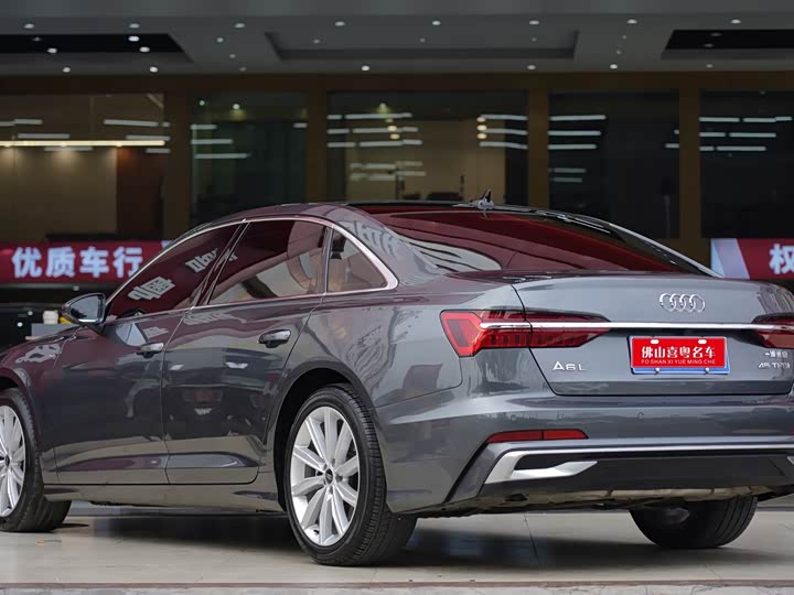 Фото 2 - Audi A6L