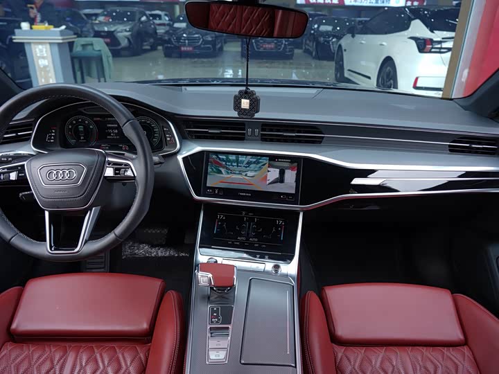 Фото 7 - Audi A6L