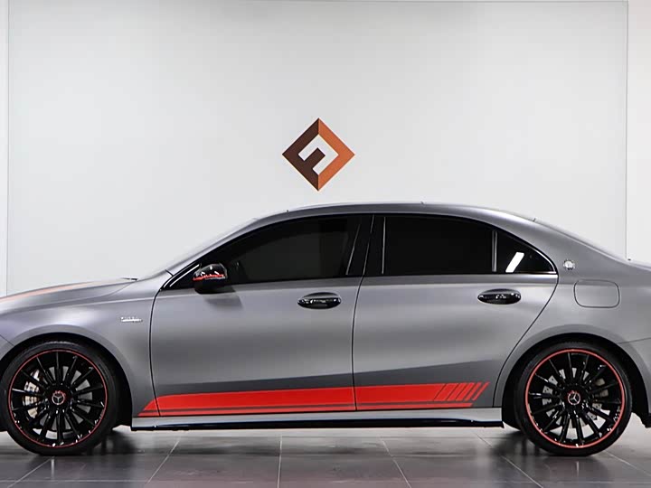 Фото 7 - Mercedes-Benz A-Class AMG