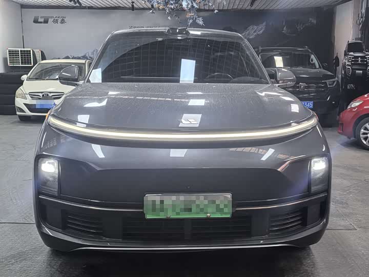 Фото 2 - LiXiang L9