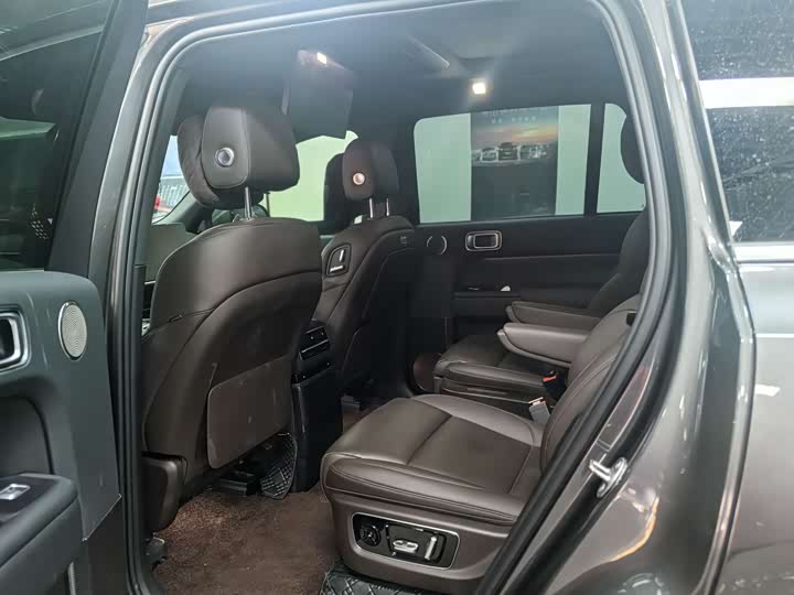 Фото 8 - LiXiang L9