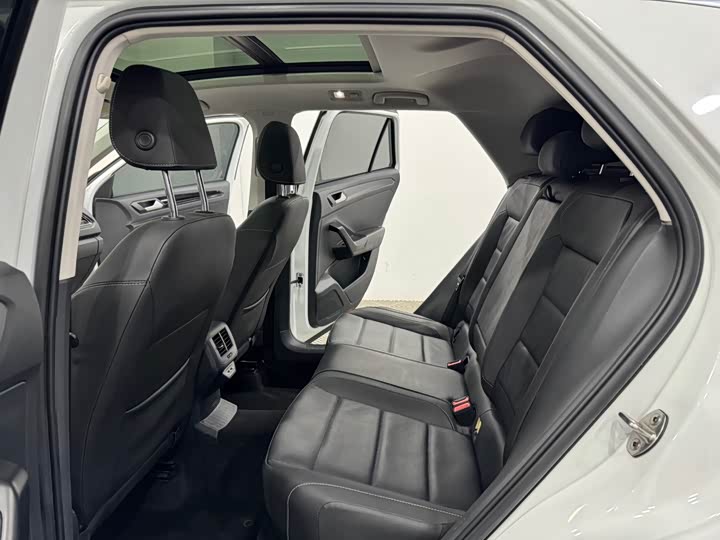 Фото 6 - Volkswagen T-Roc