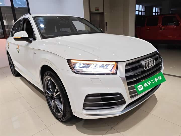 Фото 4 - Audi Q5L