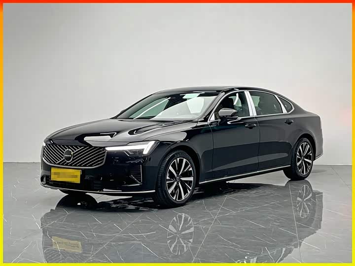 Фото 1 - Volvo S90