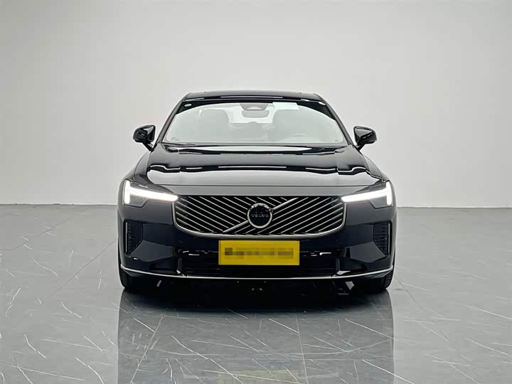 Фото 2 - Volvo S90