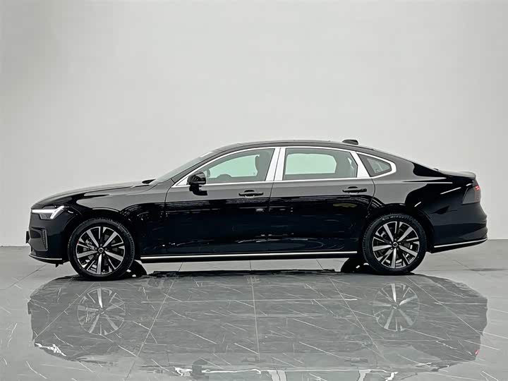 Фото 3 - Volvo S90