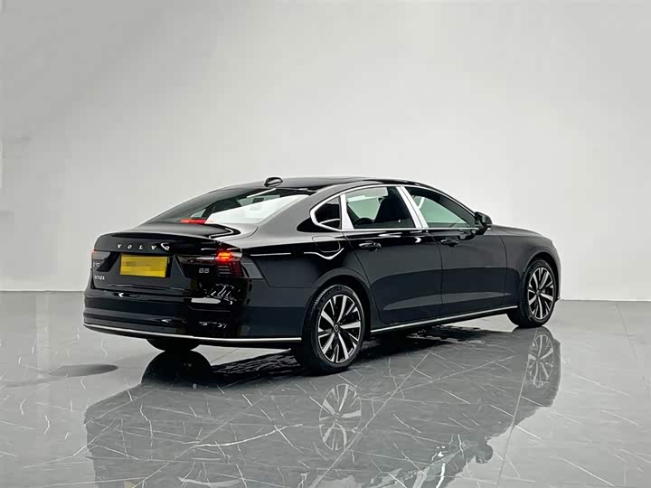 Фото 6 - Volvo S90