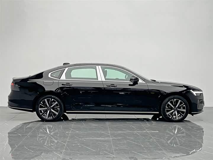 Фото 7 - Volvo S90