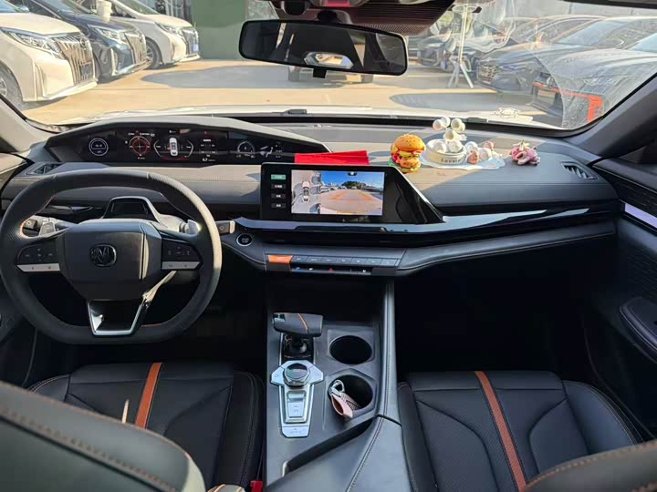 Фото 6 - Changan UNI-V