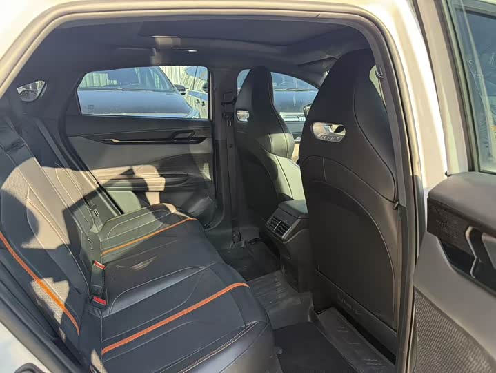 Фото 9 - Changan UNI-V