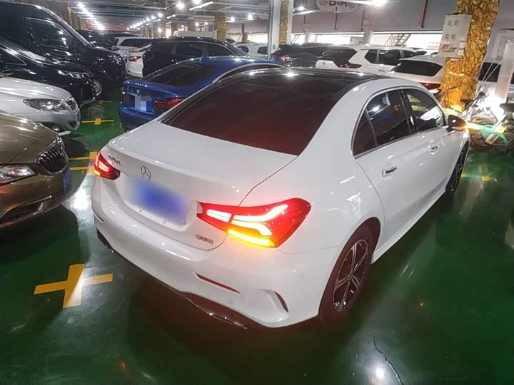 Фото 7 - Mercedes-Benz A-Class