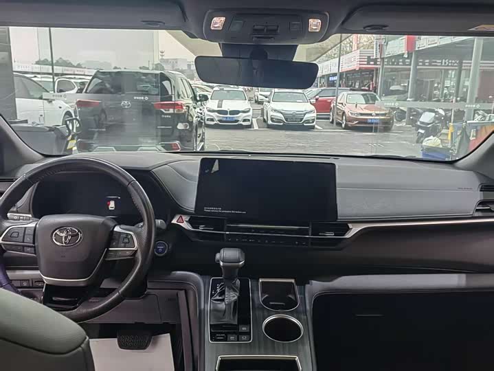 Фото 6 - Toyota Sienna