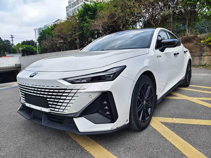 Фото 3 - Changan UNI-V