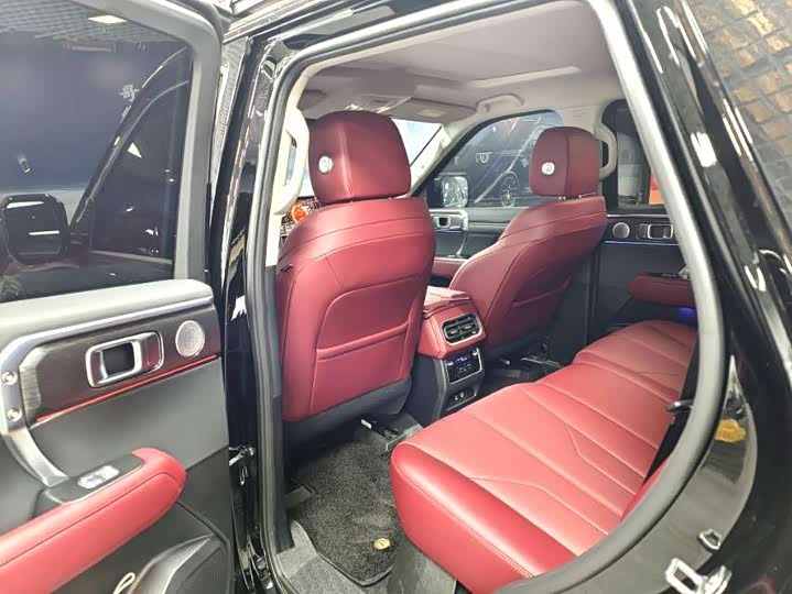 Фото 4 - Tank 400