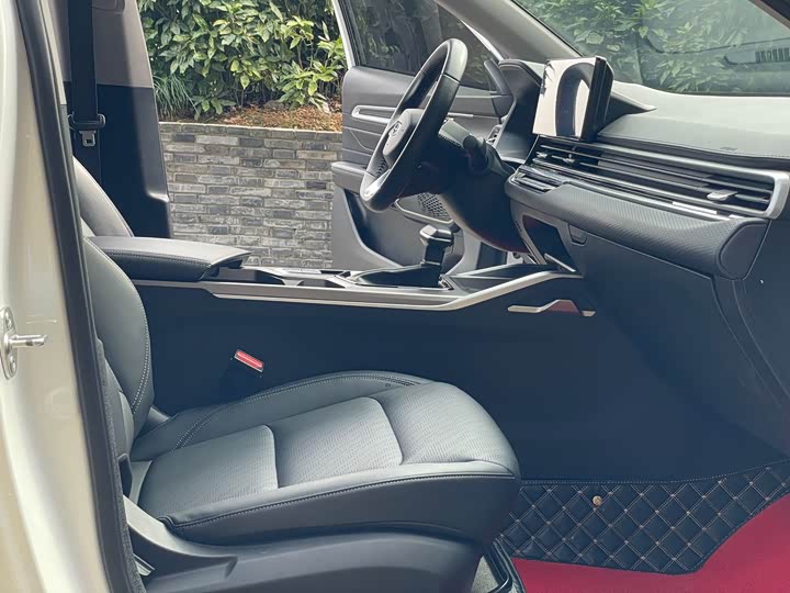 Фото 8 - Geely Emgrand