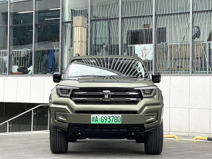 Фото 2 - Tank 400 Hybrid