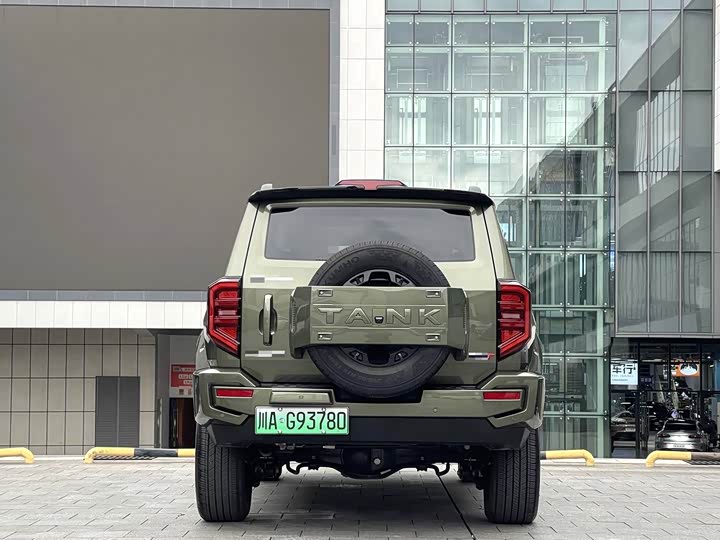 Фото 3 - Tank 400 Hybrid