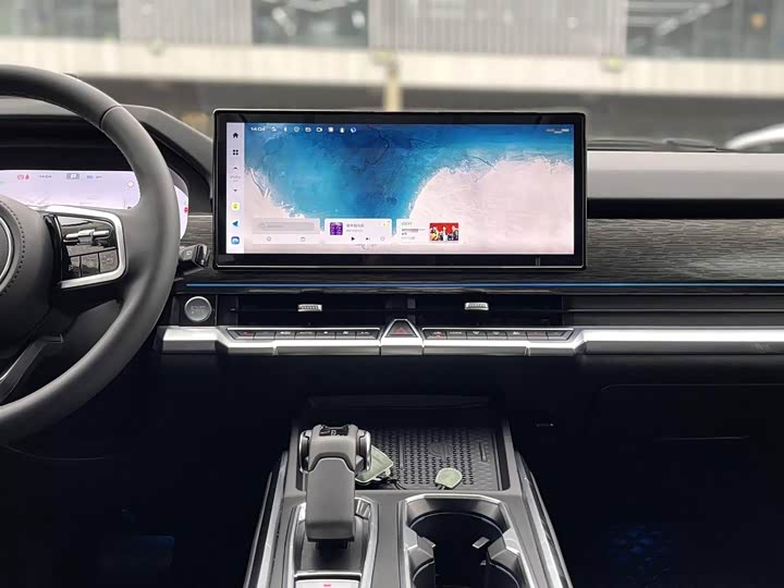 Фото 6 - Tank 400 Hybrid