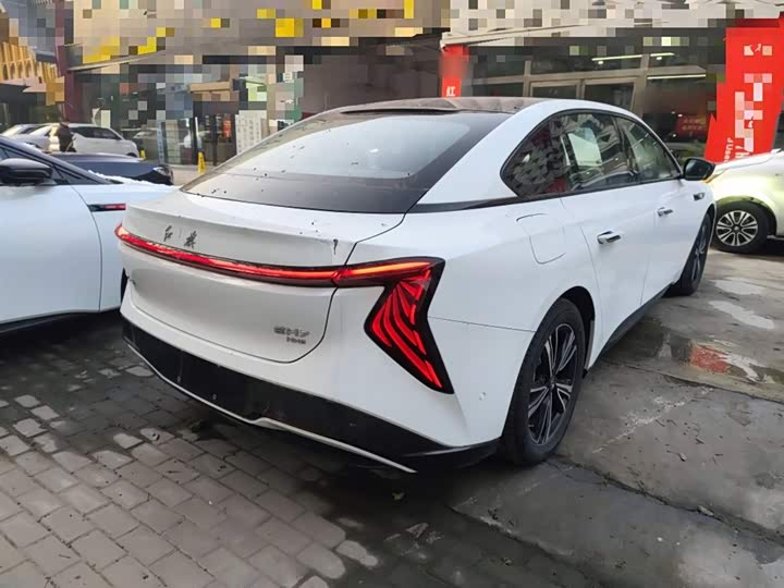 Фото 7 - Hongqi EH7