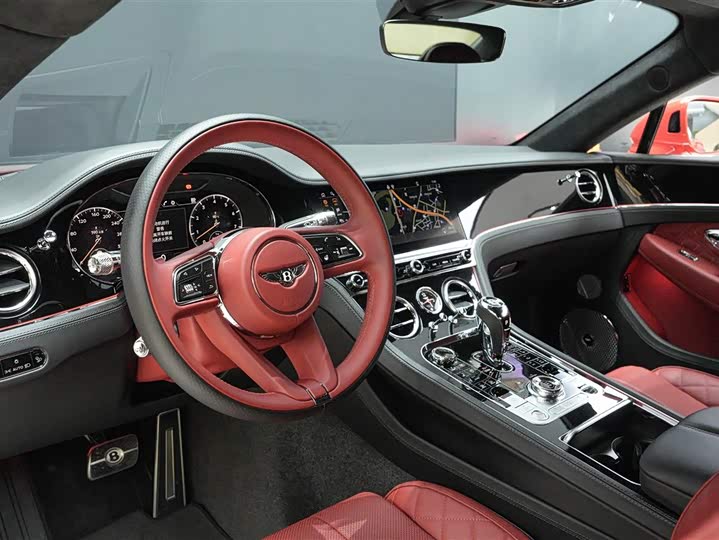 Фото 7 - Bentley Continental GT