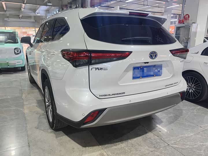 Фото 5 - Toyota Highlander