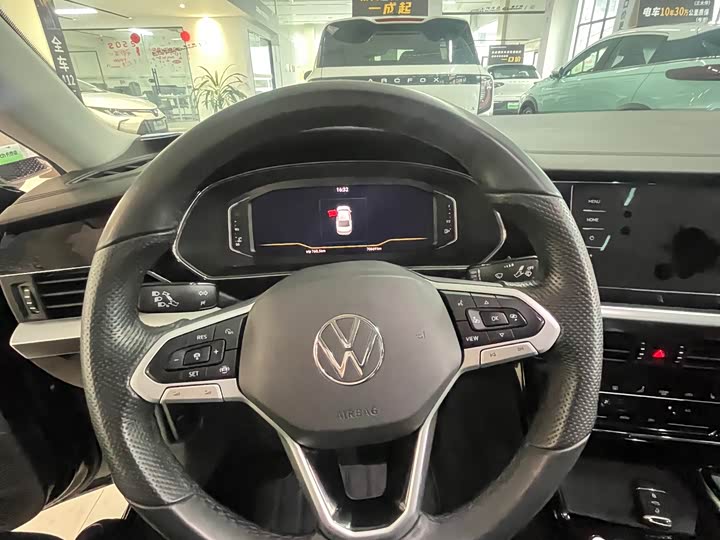 Фото 7 - Volkswagen Passat